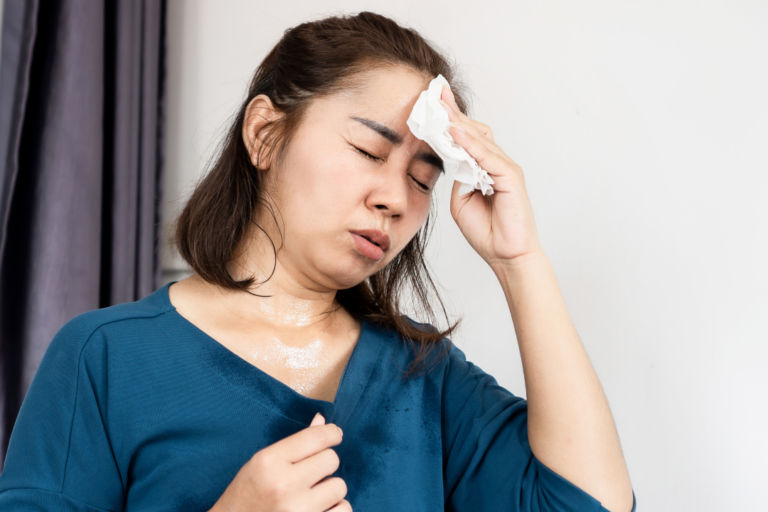 45歲後女性6成有熱潮紅!荷爾蒙治療安全嗎?